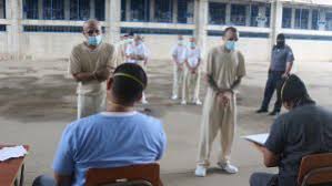 Dentro del protocolo redupro en fase 1 y fase 2 se deben de utilizar solo en 2 de las 5 tomas del dia. Autoridades Realizan Campana De Salud Para Prevenir Paperas En Penal De Izalco Noticias De El Salvador Elsalvador Com