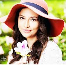 Emily Mudd's Instagram, Twitter & Facebook