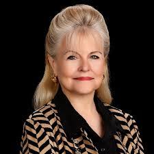 Debra Whitten's Instagram, Twitter & Facebook