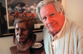 Jim Ringo inducted into Pro Football Hall of Fame 35 years ago