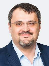 Europarlamentarul usr, cristian ghinea, unul dintre strategii partidului, a dat vina pe sistem pentru înfrângerea categorică a lui dan barna în fața vioricăi dăncilă. Cristian Ghinea AlianÈ›a2020 Usr Plus V8