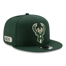 Do you have any questions concerning this product? Milwaukee Bucks Back Half Green 9fifty Cap New Era Cap
