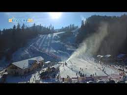 Norii de mare altitudine şi norii cu dezvoltare verticală sunt afişaţi în alb, iar norii de joasă altitudine şi. Partia Soimul Gura Humorului Filmare Aero Youtube