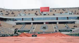 Roland garros se jouant en extérieur, il est important de noter que les intempéries ou la tombée de la nuit peuvent bousculer le programme initial. Tennis Roland Garros La Journee De Mercredi Annulee A Cause De La Pluie Sport 365