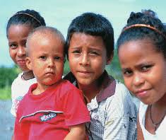 4. Niños en edad escolar en el casco urbano de Tumaco.