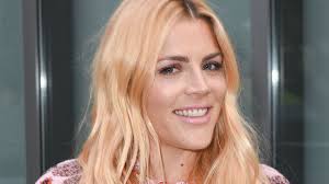 Changing your hair color is one way to refresh your overall look and give you a 'new' vibe. Busy Philipps Debuts New Hair And Eyebrow Look Stylecaster