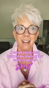 My top 3 go-to products for styling this pixie like a pro 👊🏼✂️ ✨ comment  FLEX 🙌🏻 Here's what I used: 💁🏼‍♀️ Taffy 💨 Texture Spray or Texture  Powder (depends