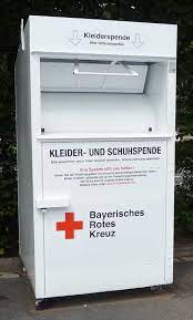 Altkleidercontainer sind oftmals eine sehr einfache und praktische möglichkeit, um alte kleidung zu entsorgen, die man aussortiert hat. Kleidercontainer Brk
