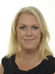 Tryggheten för placerade barn och unga är en prioriterad fråga. Lena Hallengren Barn Aldre Och Folkhalsominister Allt Talar For Ett Fortsatt Delat Huvudmannaskap