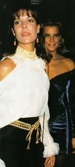 Vater soll der derzeitige chef der berühmten schweizer zirkusdynastie, franco knie, sein. Caroline S Roles Sister La Princesse Prince Princess Caroline Of Monaco Princess Caroline Caroline Of Monaco