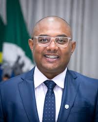 Trevisan Jr. contempla reeducandos em projeto de revitalização escolar