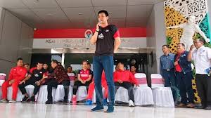 Pebulutangkis muda rahmat hidayat ingin mengikuti jejak hendra setiawan sebagai pebulutangkis ganda putra yang disegani. Kiat Bugar Hendra Setiawan Terus Berprestasi Meski Tak Muda Lagi Sport Tempo Co