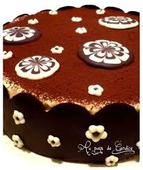 Dessiner Une Fleur En Chocolat Au Pays De Candice Fleur En Chocolat Chocolat Desserts Fantaisie