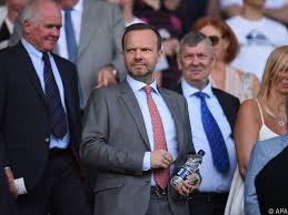 The investment banking division (ibd) helps governments, corporations, and institutions raise capital and complete mergers and acquisitions (m&a). Premier League News Investment Banker Rotes Tuch Fur United Fans
