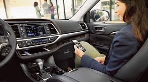 The 2020 toyota highlander hybrid's #3 ranking is based on its score within the hybrid and electric suvs category. 2017 Toyota Highlander Hybrid For Sale Near Leawood Ks Molle Toyota