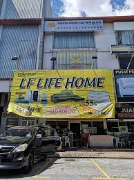 Kedai perabot terpakai sering menjadi tumpuan orang ramai untuk mendapatkan perabot ketika berpindah rumah, pejabat dan sebagainya. Kedai Perabot Murah Kl Nina Mirza