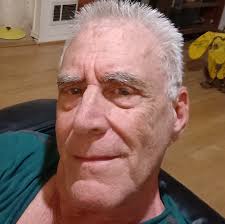 Look at the faces of these career professionals. All military generals, As  they say ONE PIC SAYS IT ALL! Im sure they are perplexed & pissed to be  talked down to by