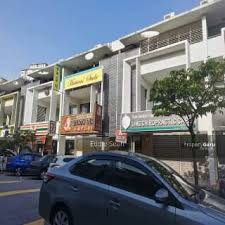 Taman esplanad is an old and valuable mixed development located in bukit jalil with prices of its homes and shop lots appreciating immensely since its inception. Taman Esplanad Bukit Jalil Trovit