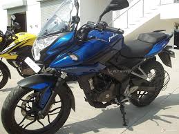 Starting with the iconic pulsar 150 & 180 twins back. Bajaj Pulsar 200 As Appears Again In Indonesia
