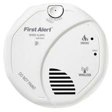 First Alert Wireless Interconnect Smoke Detector With Voice Alarm Sa511b Smoke Alarms Motion Sensor Lights Outdoor Alarm