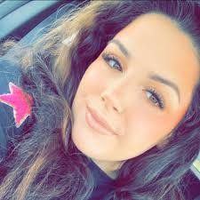 Brooklyn Rowland's Instagram, Twitter & Facebook