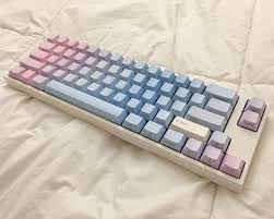 Black And White Gradient Keycaps Put The Npkc Gradient Sunset Keycaps Onto My Leopold Fc660m Gamer Room Gaming Room Setup Keyboard