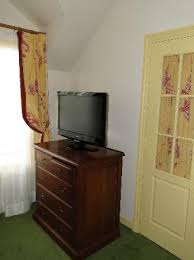 Suite à la réforme territoriale actée en dernière lecture. Marriott Village D Ile De France Villa 1002 Bedroom 2 Tv Picture Of Marriott S Village D Lle De France Bailly Romainvilliers Tripadvisor