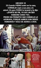 LOS pAPAS SE CREEN QUE OCUPAN EL LUGAR DE DIOS EN LA TIERRA Y PERMITEN QUE  SUS SEGUIDORES LOS ADOREN. ASI SE ROBAN LA ADORACION QUE SOLO LE PERTENECE  A DIOS. LA