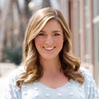 Paige Comstock's Instagram, Twitter & Facebook