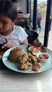 Ulasan tepercaya dan jaminan harga terbaik. Anak Panah Kopi Semarang Jl Banjarsari Selatan No 48 Restaurant Reviews Photos Phone Number Tripadvisor
