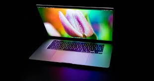 By alex blake march 12, 2021. Apple Macbook Pro Wird 2021 Ein Neues Design Mit Eckigen Seiten Haben Techbriefly De