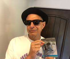 Single-use plastic packaging adds BILLIONS of pounds to the global plastics  crisis. Here are a couple examples of single use plastic I recently  received from deliveries. Share a photo of the plastic