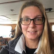 Stephanie Hegewald's Instagram, Twitter & Facebook