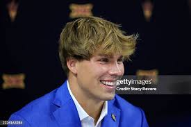 898 Sam Leavitt Stock Photos, High-Res Pictures, and Images