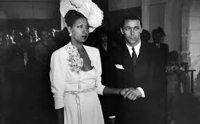 Sara martins was born on august 19, 1977 in faro, portugal. En Images Souvenirs De Josephine Baker La Premiere Icone Noire Au Chateau Des Milandes En Dordogne