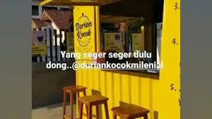 Warna buahnya sama seperti buah durian pada umumnya, isinya berair dan rasanya manis. Durian Kocok Milenial Home Facebook