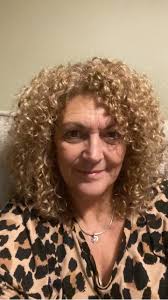 Hey guys me and my brother are going to be dream smp members for Halloween.  Ima be tubbo but how do I get my hair to look short and fluffy like his