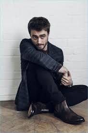 смотреть фильм гарри поттер и принц полукровка в Hd качестве Daniel Radcliffe Covers Esquire Middle East Talks Jungle En 2020 Actrices Actores Guapos Personajes