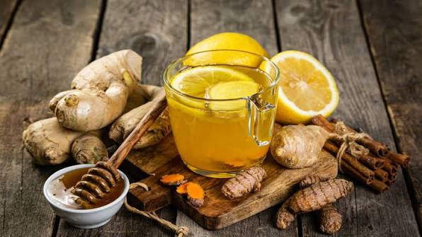 Uống nước gừng mật ong trước khi đi ngủ có tốt hay không?