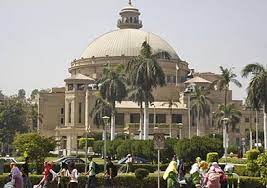 جُمهورِيّةُ مِصرَ العَرَبيّةِ) هي دولة عربية تقع في الركن الشمالي الشرقي من قارة أفريقيا، ولديها امتداد آسيوي، حيث تقع شبه جزيرة سيناء داخل قارة آسيا فهي دولة عابرة للقارات، قُدّر عدد سكانها بـ104. Ù„Ø·Ù„Ø¨Ø© Ø§Ù„Ø«Ø§Ù†ÙˆÙŠØ© Ø§Ù„Ø¹Ø§Ù…Ø© ØªØ¹Ø±Ù Ø¹Ù„Ù‰ ÙƒÙ„ÙŠØ§Øª Ø¬Ø§Ù…Ø¹Ø© Ø§Ù„Ù‚Ø§Ù‡Ø±Ø© Ø¨ÙˆØ§Ø¨Ø© Ø§Ù„Ø´Ø±ÙˆÙ‚ Ù†Ø³Ø®Ø© Ø§Ù„Ù…ÙˆØ¨Ø§ÙŠÙ„