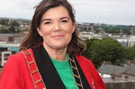 Louth Councillors off to New York to fly Wee County flag in the 2023 St  Patrick's Day parade