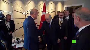 بالفيديو أردوغان يستبق مؤتمر برلين بلقاء السراج في جلسة مغلقة academic dress fashion talk show