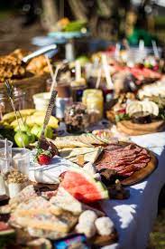 Fun and creative ideas to throw a relief society italian themed dinner party! How To Throw The Best Italian Themed Dinner Party Gustobeats