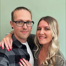 Admin Post: Is there a graphic designer or illustrator amongst our  wonderful members in this group. I am looking for advice