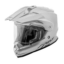 Helm yang bagus sebenarnya tidak harus mahal yang terpenting adalah enak digunakan , dan aman plus sudah standart nasional indonesia (sni). 8 Merk Helm Terkenal Dan Berkualitas