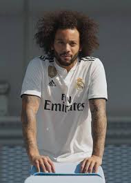 Camisas De Futebol Mais Bonitas De 2018 Top 8 Camisas De Times Europeus Mais Bonitas De 2018 2019 Camisa De Futebol Camisa Real Madrid Futebol