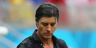 Wer beerbt jogi löw (61) irgendwann als bundestrainer? Bundestrainer Im Wet Look Ein Hauch Von Rock N Roll Jogi Low Im Regen Von Recife Mopo De