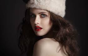 Since there less and less sunshine, the need for vitamin d in cooler climates work better with lighter skin or lighter pigmentation. Wallpaper Girl Hat Actress Lipstick Brunette Red Blue Eyed Alexandra Daddario Alexandra Daddario Images For Desktop Section Devushki Download