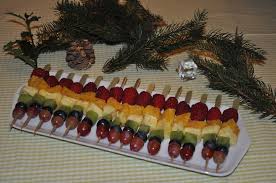 Brochettes De Fruits Arc En Ciel Brochette Fruits Brochette Fruits