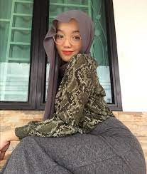 Melayu Bertudung In 2021 Muslim Women Hijab Beautiful Hijab Arab Girls Hijab